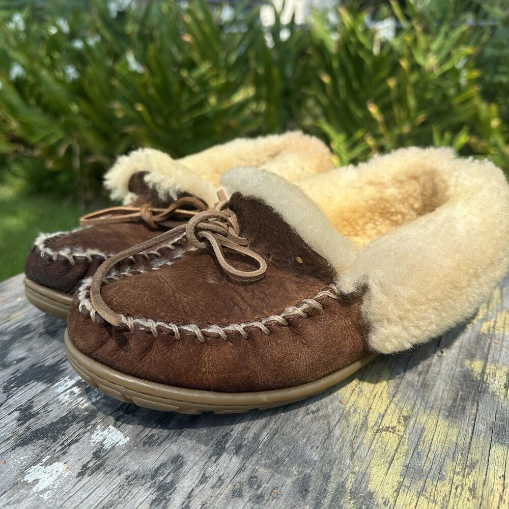 LL Bean Wicked Good Moccasin Slippers Women’s 10 Suede Shearling Lined Shoes
